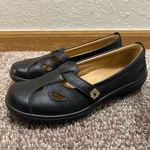 Hotter Nirvana Black Rounded Toe Leather Shoe w/ Strap - Size 6